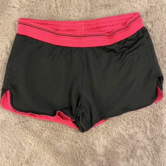 Nike Hot Pink Athletic Shorts - Size Medium - in very used condition - Picture 7 of 9